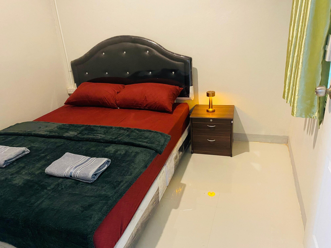 Bedroom 4, Lemon Tree Khaosan Hostel, Bangkok Noi