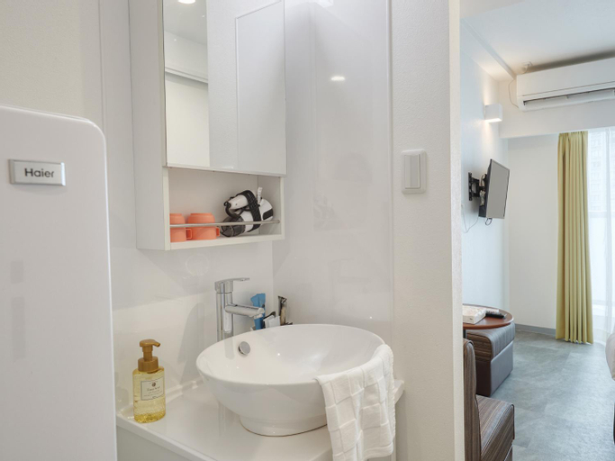 Bathroom 15