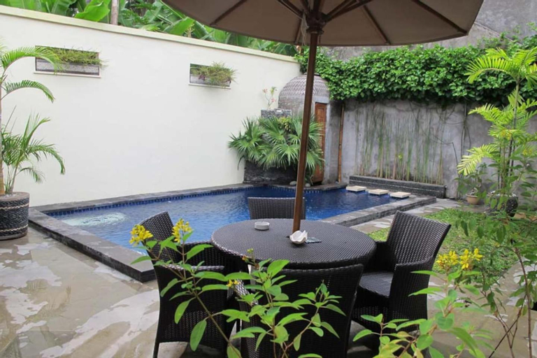 Swimming Pool 9