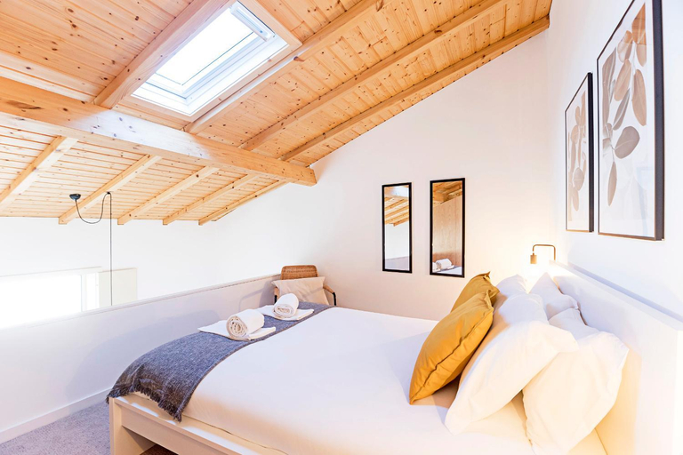 Bedroom 2, Vila Burgães by LovelyStay, Porto