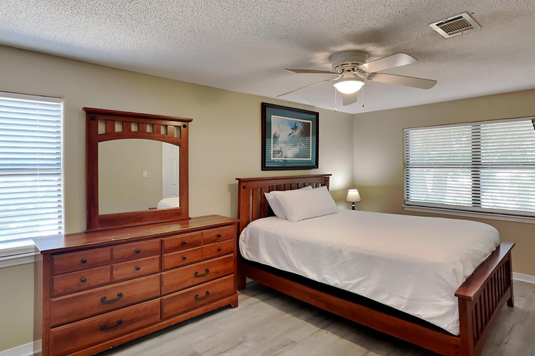 Bedroom 2, The Yellow House by Southern Vacation Rentals, Santa Rosa