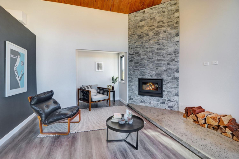Others 3, Vista Montagna, Mansfield