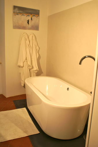 Bathroom 3, La Maison Rouge d'Uzes, Gard