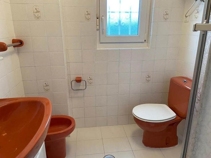 Bathroom, Vistamar playa Barru, Asturias
