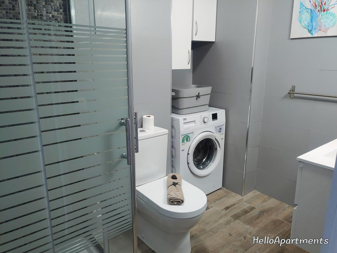 Bathroom 2, Sunny Place Playa Arena by HelloApartments, Santa Cruz de Tenerife
