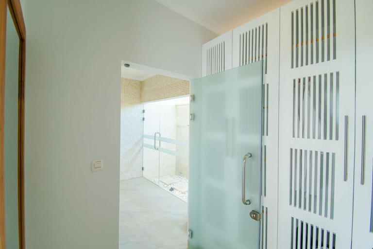 Bathroom 1, Deep Blue Villa Bali, Buleleng