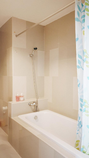 Bathroom 14