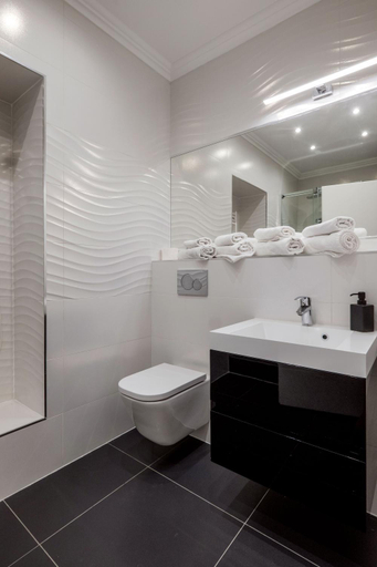 Bathroom 3, Prime star Deak ter Modern Luxury Apartments Budapest, Budapesti