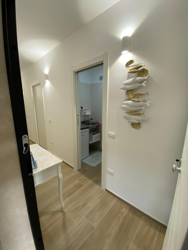 Bathroom 3, Amare il Mare, Bari