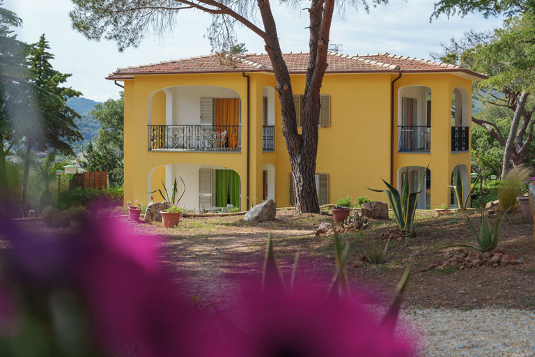 Exterior & Views 2, Villino nel Bosco, Livorno