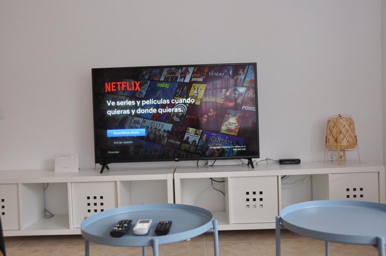 Shared lounge/TV area 3, ECO Villa Nazaret with Solar Energy, Las Palmas
