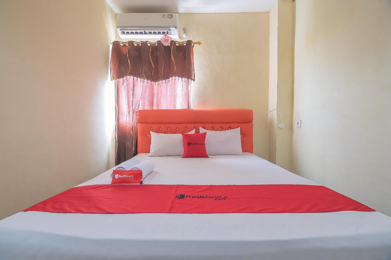 Bedroom 3, RedDoorz @ Jalan Cilik Riwut Kapuas, Kapuas