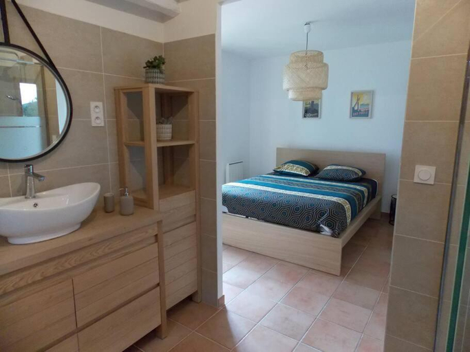 Others 2, Villa Sampa, Var