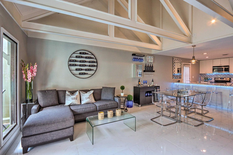 Others 3, Coastal Resort Beach Villa < 1 Mi to Shore!, Beaufort