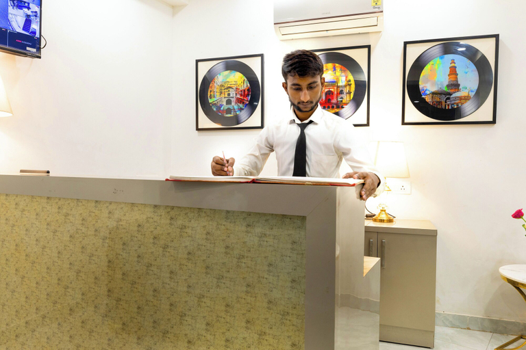 Others 5, Evergreen Stay, Mahipalpur, Delhi