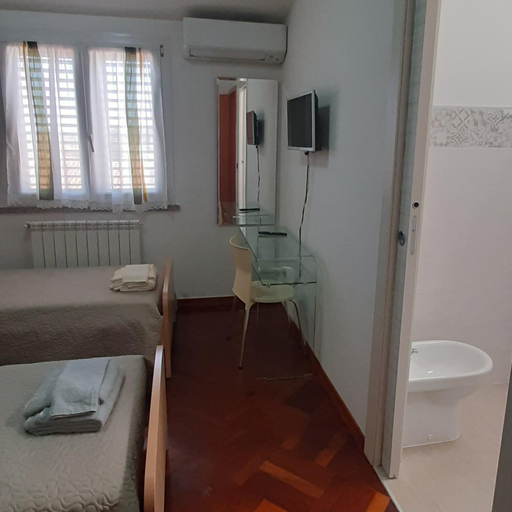 Others 2, B&B Casa Viola, Sassari
