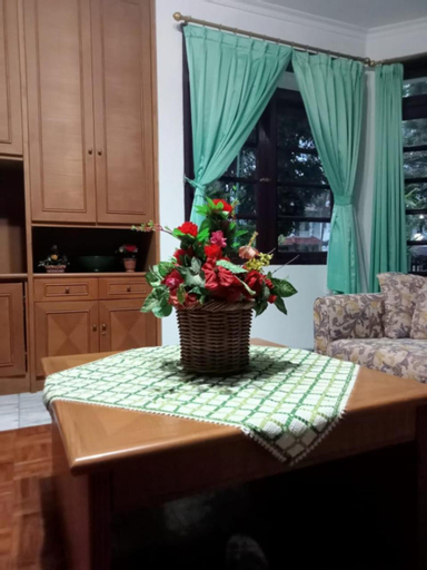 Dining Room 7