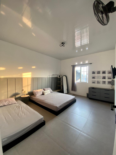 Bedroom 2, Madina Monochrome Homestay SYARIAH, Wonosobo