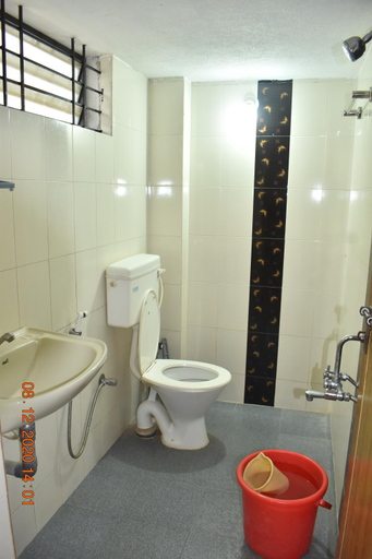 Bathroom 4, Doctors Heritage Lodge, Chikmagalur