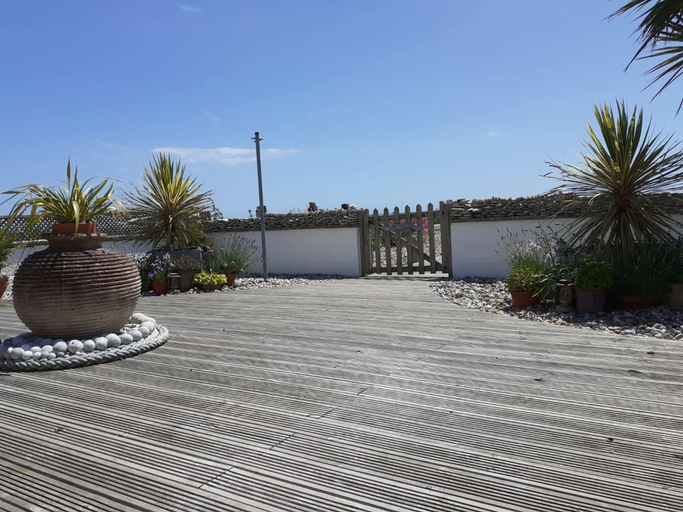 Exterior & Views 2, Ocean Front Beach House With Direct Beach Access, East Sussex