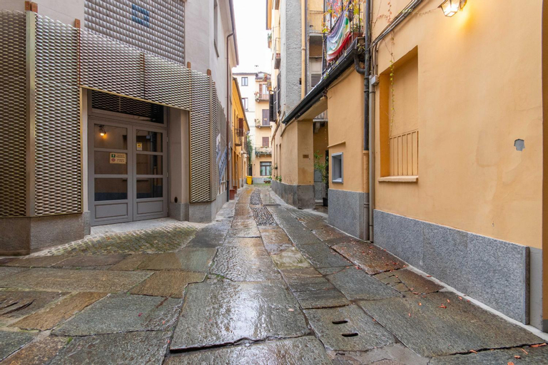Charming Studio near Piazza Castello by Wonderful Italy, Torino