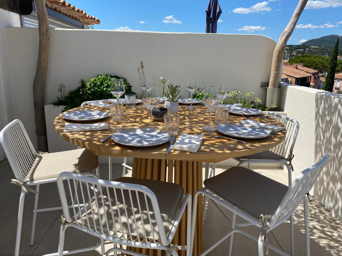 Others 4, Lostane - Villa sur le toit, Var