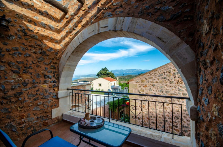 Others 3, Aretaki villas, Crete