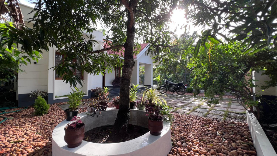 4, Beautiful village house with all facilities., Alappuzha