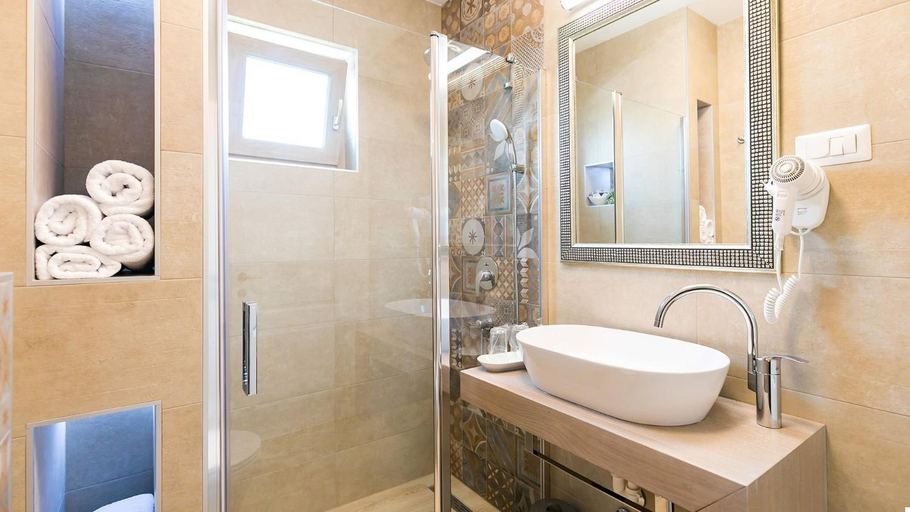 Bathroom 4, Villa Keli, Vižinada