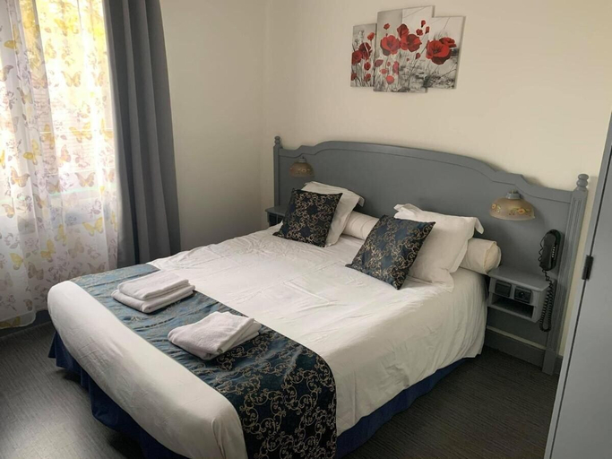 Bedroom 3, Auberge de Moussy, Marne
