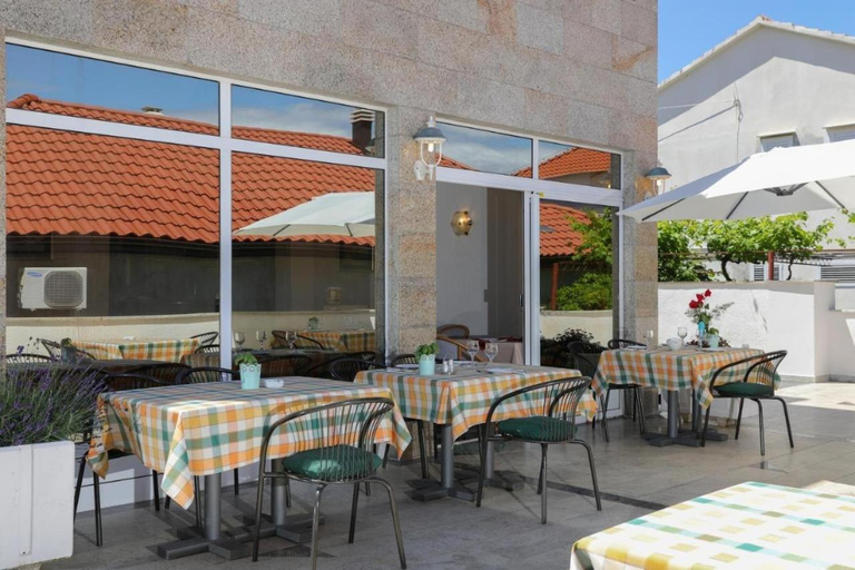 Food & Drinks, Rooms by the sea Supetar, Brac - 19049, Supetar