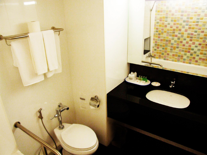 Bathroom 20