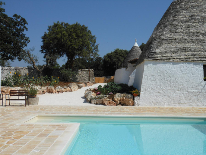 Others 3, Masseria Ferri, Brindisi
