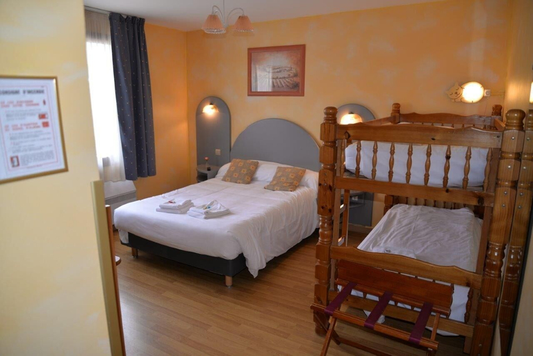 Bedroom 3, Auberge de Moussy, Marne