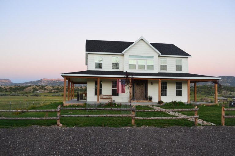 Others 2, Sevier River Farmhouse 2, Garfield