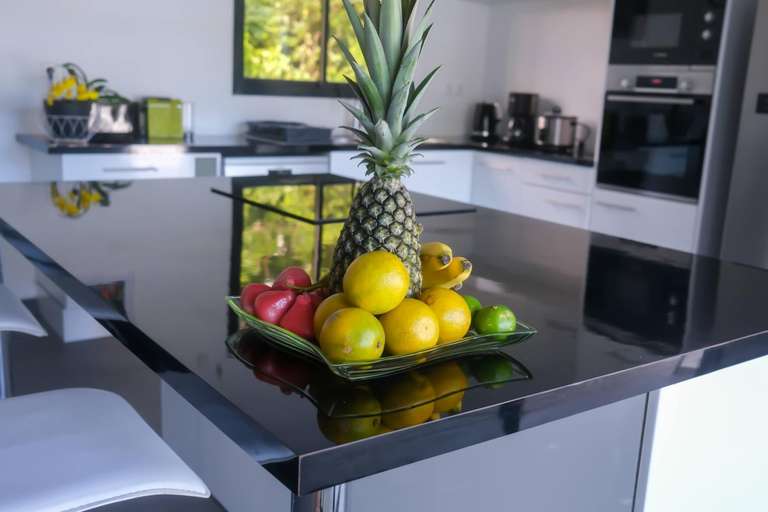 Others 5, Villa Caribbean'ZEN - Piscine privee & 3 Suites - Petit-Bourg, Guadeloupe, Petit-Bourg
