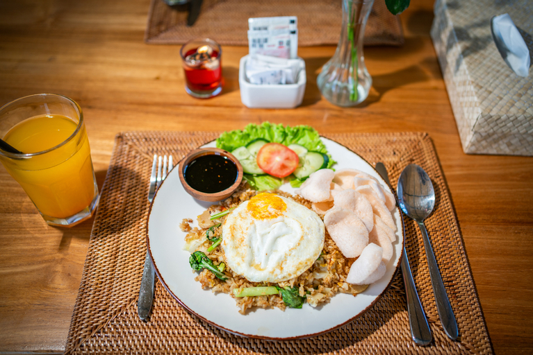 Food & Drinks 17