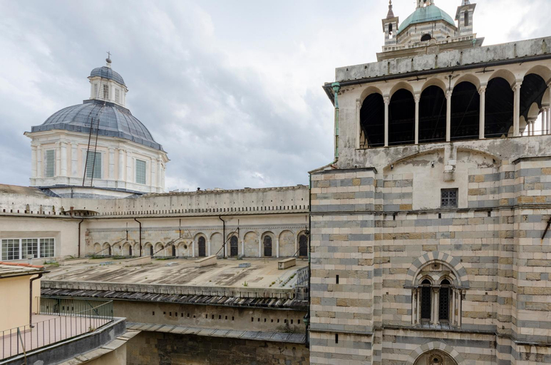 JOIVY Exclusive Flat For 6 Near Cathedral Of Genoa, Genova