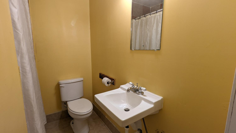 Others 5, Canadian Inn, Hemphill