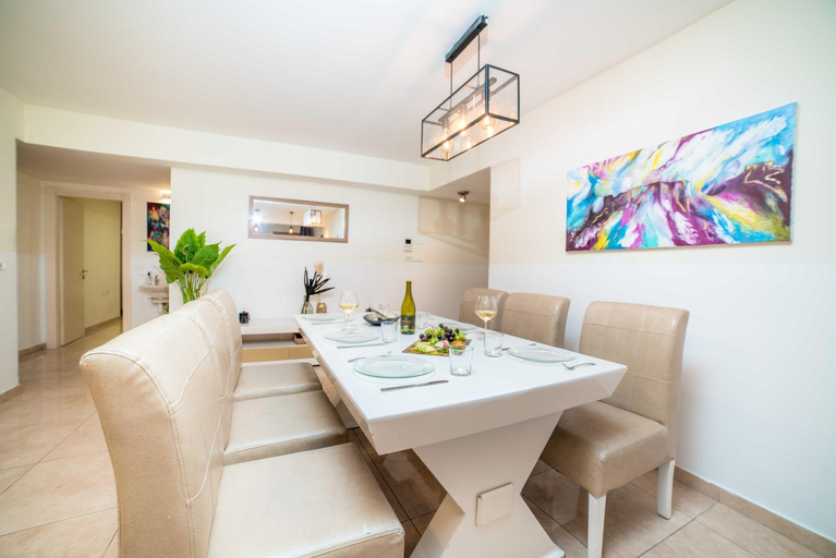 Others 5, Art Apartment In Mamila - King David Residence כשר לפסח - ממ"ד, Jerusalem