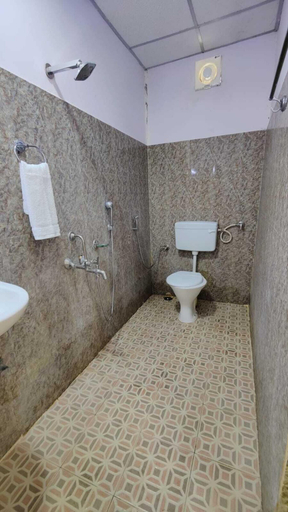 Bathroom 4, The Aroma Resort, South Andaman