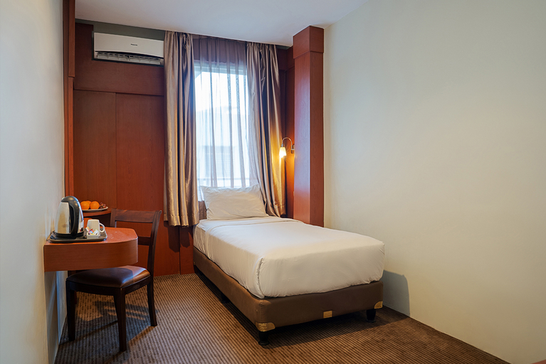 Bedroom 3, Favor Hotel Pekanbaru City Center, Pekanbaru