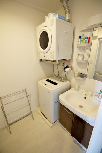 Bathroom 17