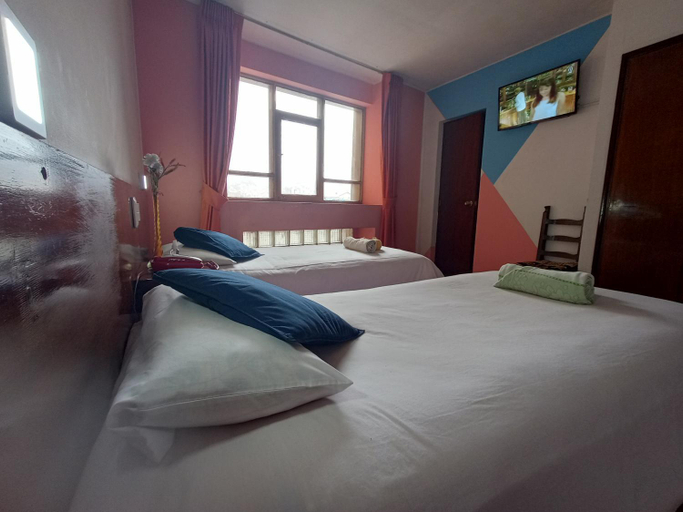 Others 2, Isabela Hotel, Pedro Domingo Murillo