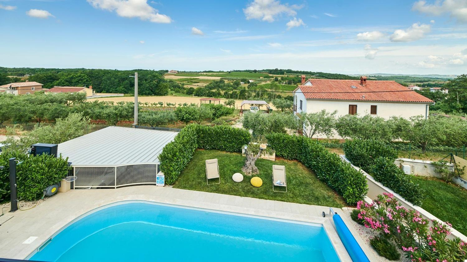 Others 5, Villa Keli, Vižinada