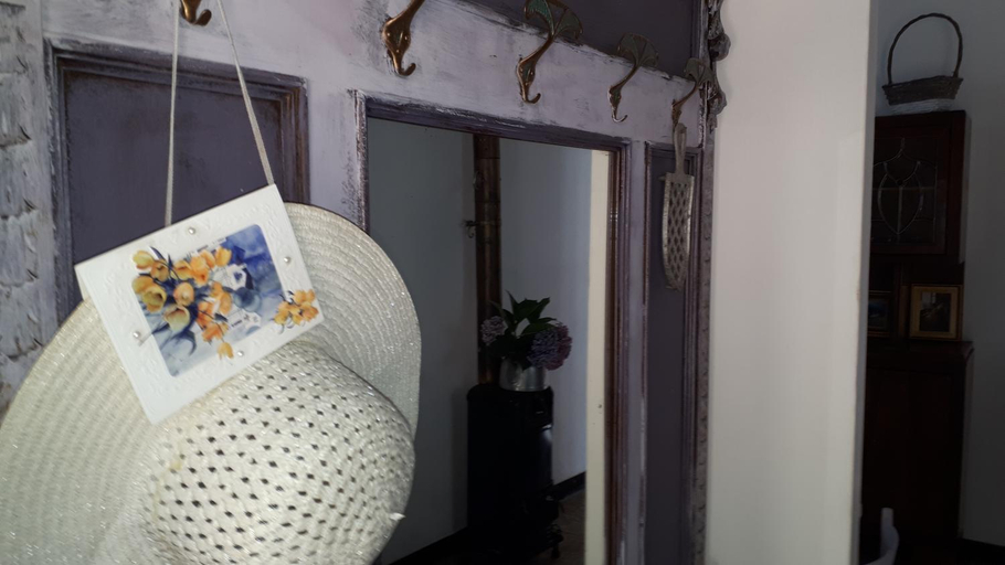 Bedroom 2, Cascina Marasca Appartamento Viola, Savona
