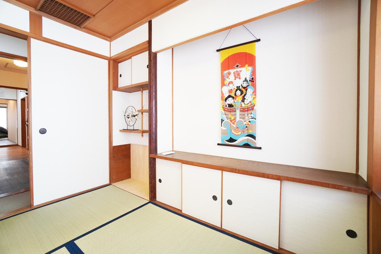 Others 4, Kagetsu 2nd Building, Osaka