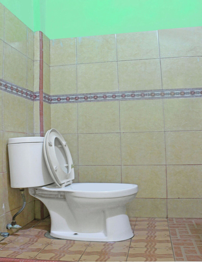 Bathroom, OYO 91721 Hotel Brenton, Kupang