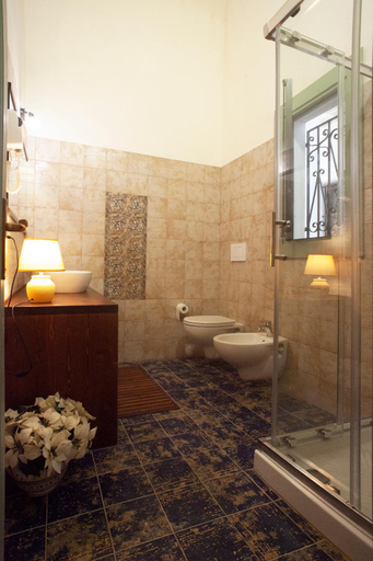 Bathroom 2, Case Vacanze "Residenze Trapanesi", Trapani
