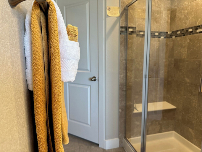 Bathroom 4, Highlands Retreat, El Paso